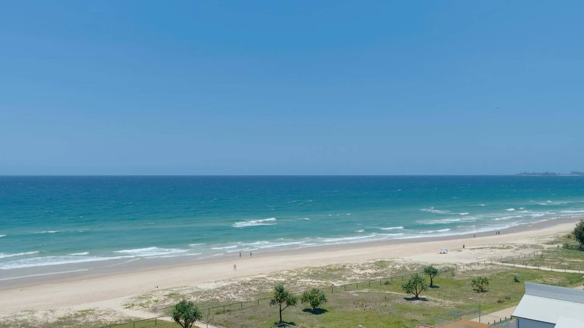 Waterfront 1-Bedroom Retreat With Stunning Views Gold Coast