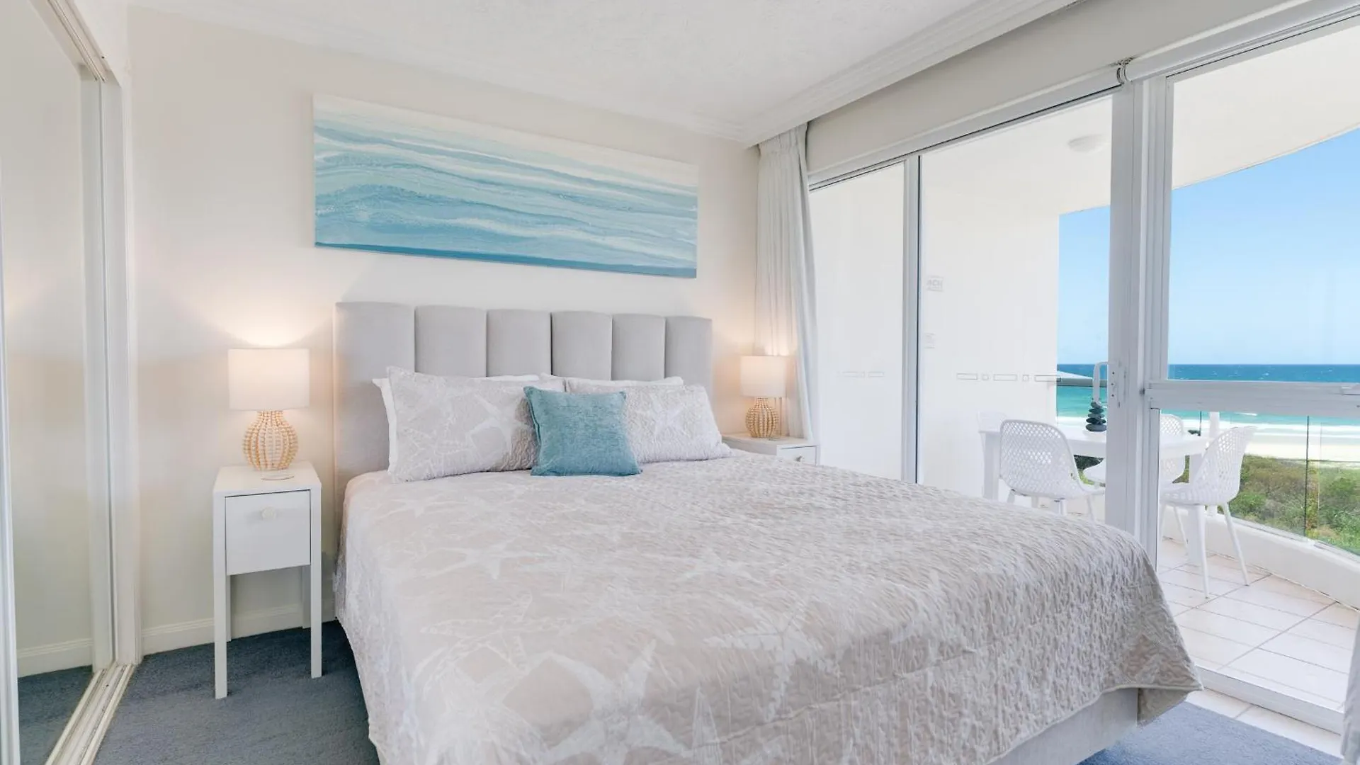 Apartment Waterfront 1-Bedroom Retreat With Stunning Views Gold Coast