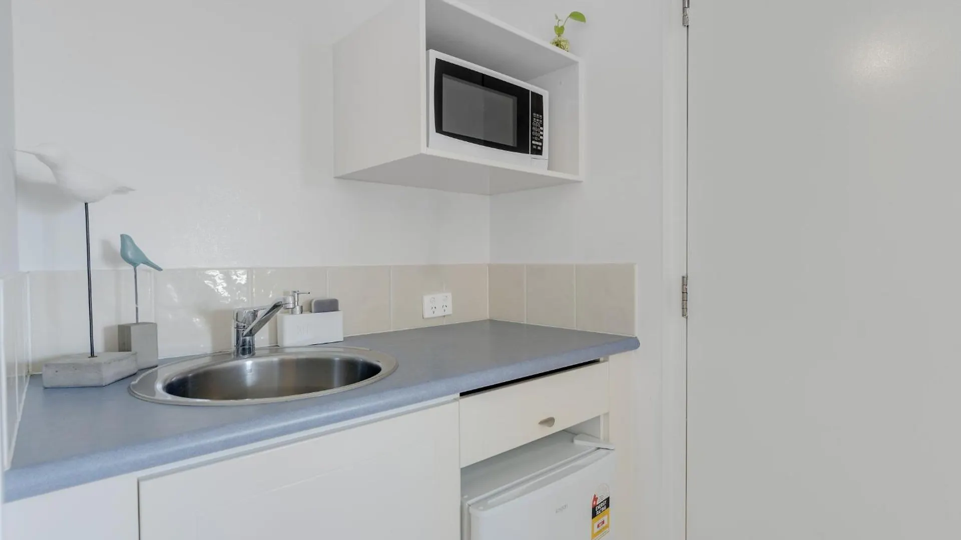 Apartment Waterfront 1-Bedroom Retreat With Stunning Views Gold Coast