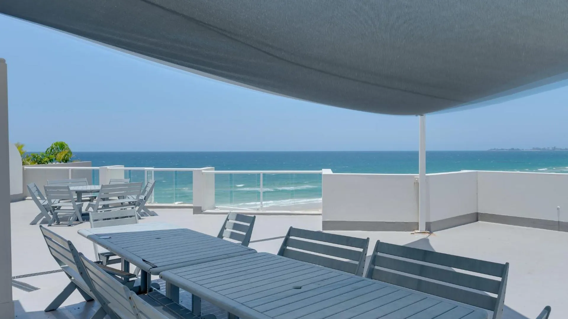 Waterfront 1-Bedroom Retreat With Stunning Views Gold Coast 0*,